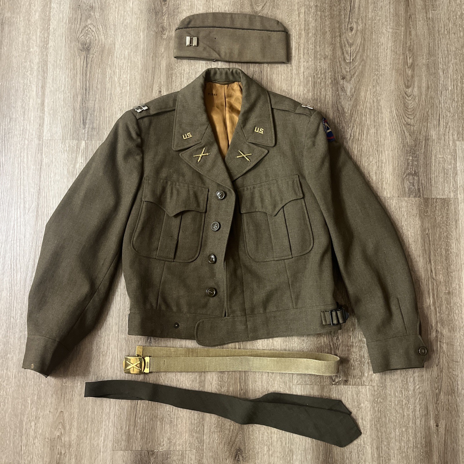 WWII Officer Ike Jacket 3rd Army Artillery Captain Sterling belt hat
