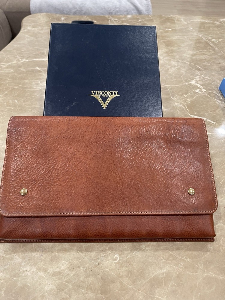 Visconti leather pen display case for multiple pens in box
