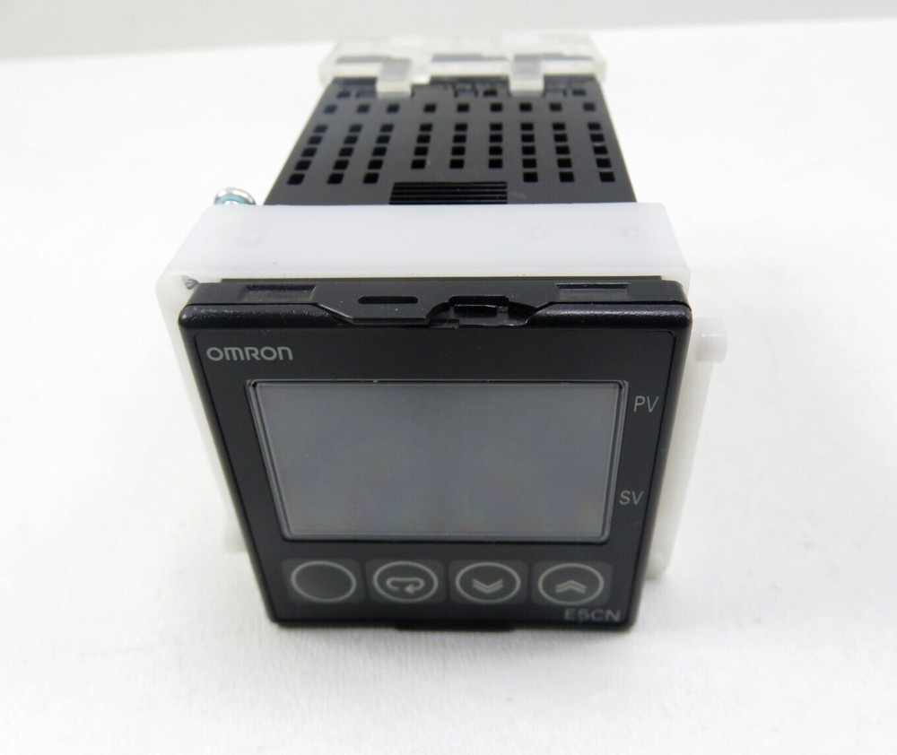 Omron E5CN-QQ2HT Temperature Controller