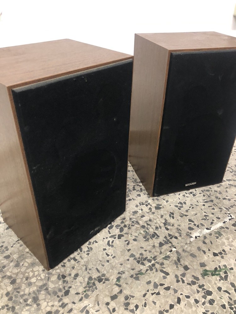 Sharp Pair *Vintage Speakers (Read)