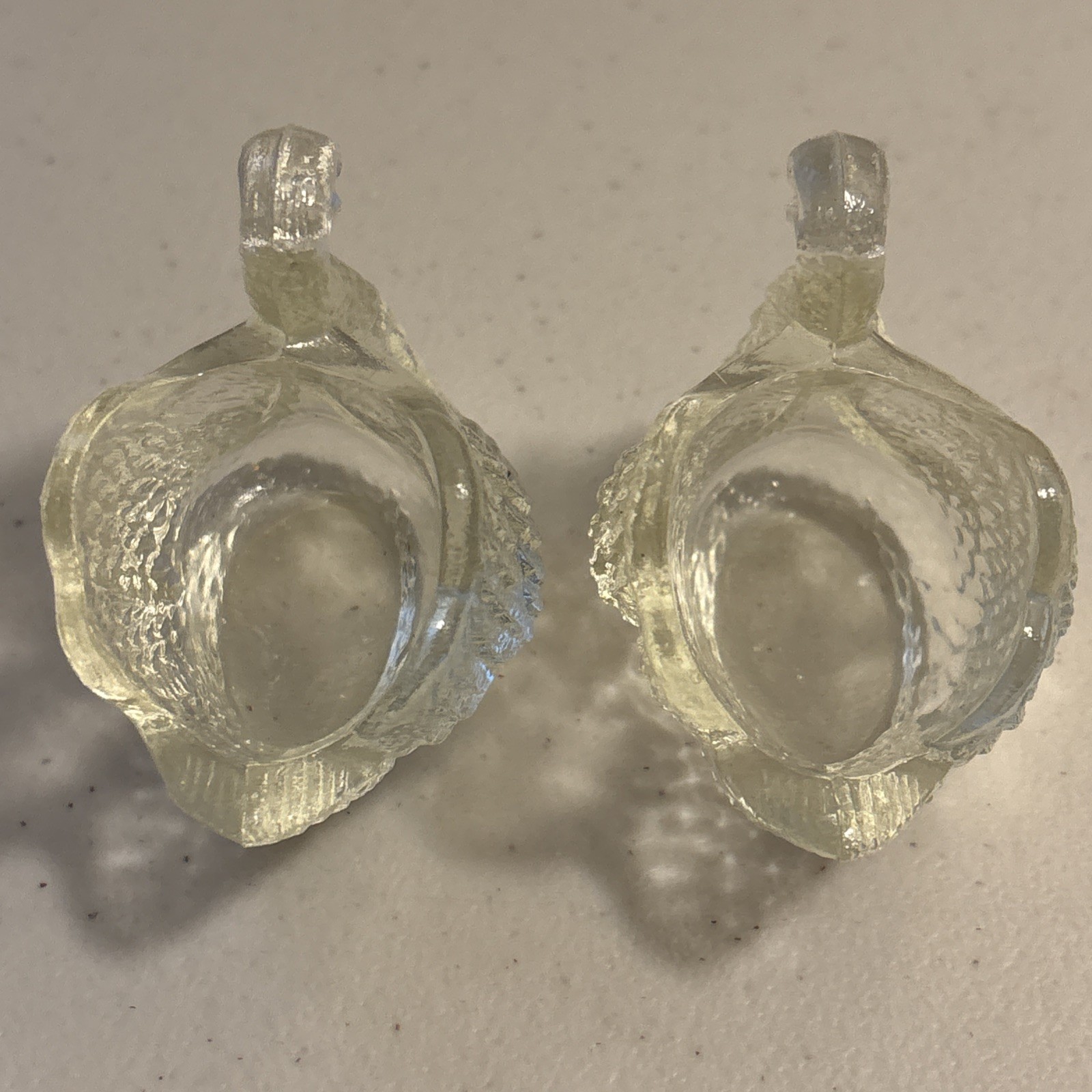 Vintage Pair Of Footed Pressed Glass Swans Open Salts Cellars dip