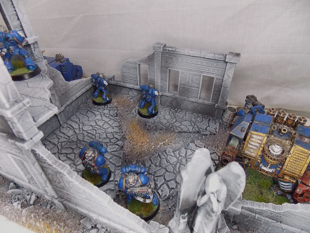 WARGAMING TERRAIN PAINTED BUILDING