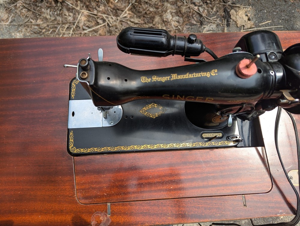 1953 Singer Sewing Machine