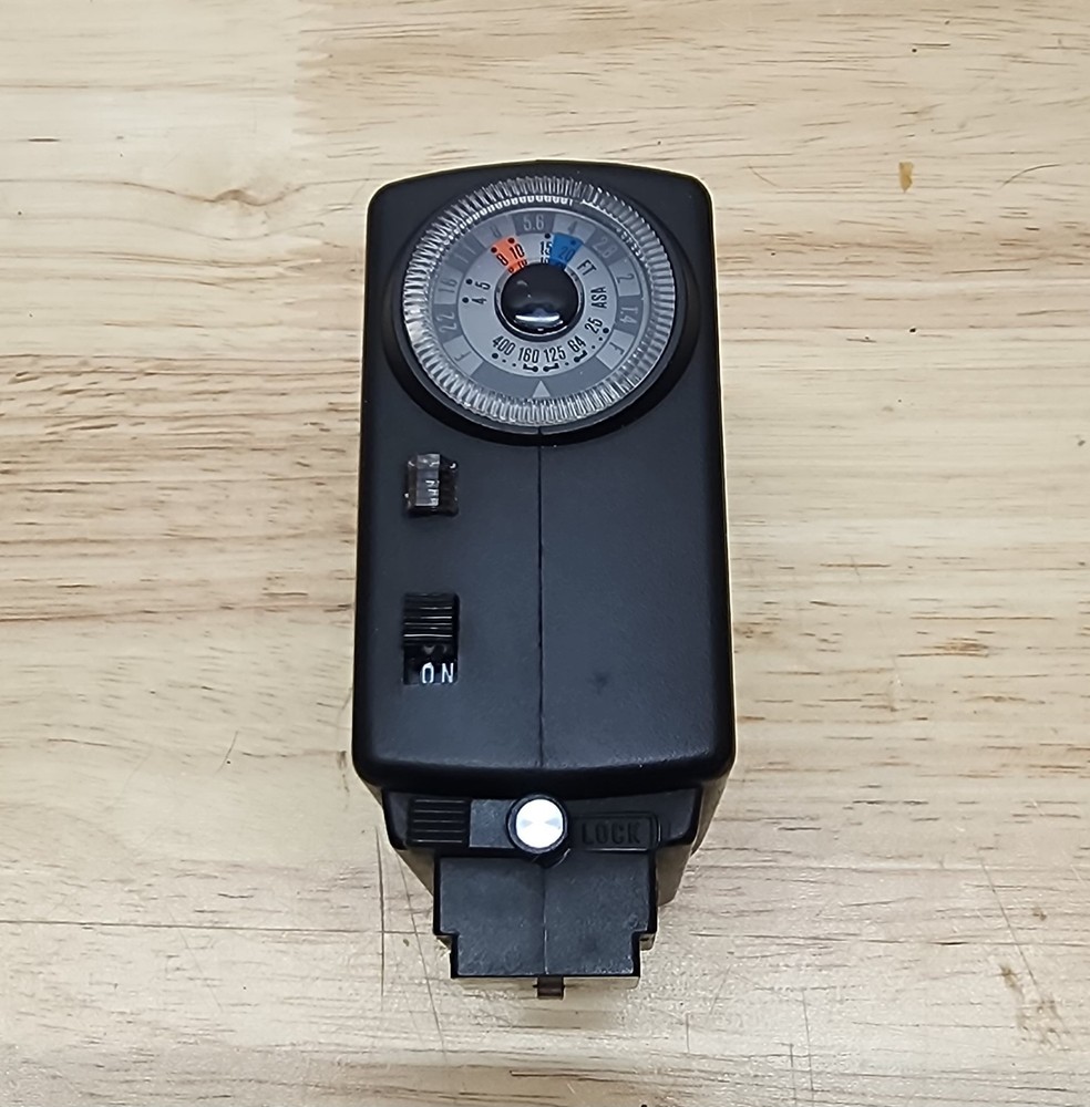 Vivitar Auto 252 Electronic Camera Flash w/ Original Case Vintage