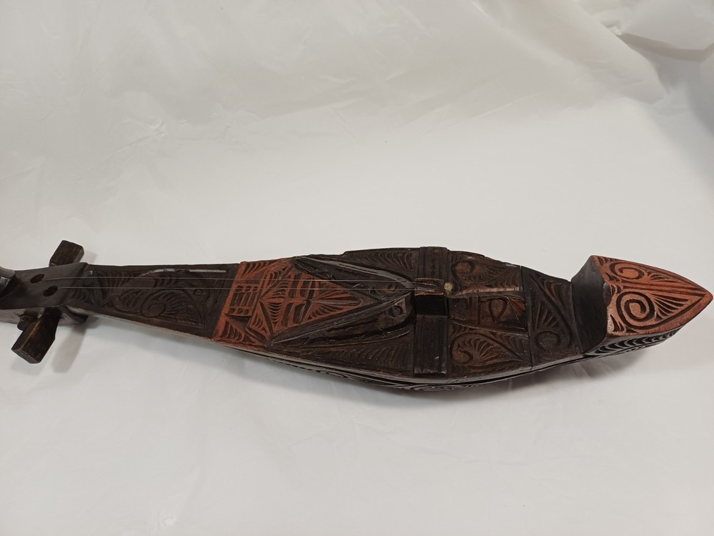 Hasapi Lute wood 2 string musical instrument from Sumatra
