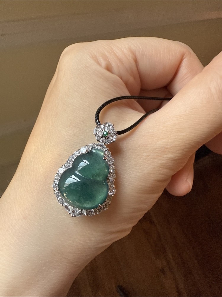 純天然翡翠A貨 老坑冰藍水 葫蘆 Genuine Grade A Jade Jadeite