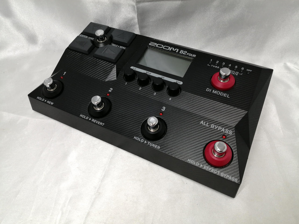 Zoom B2 Four Multi Effects Processor for Bass good condition with BOX JP USED