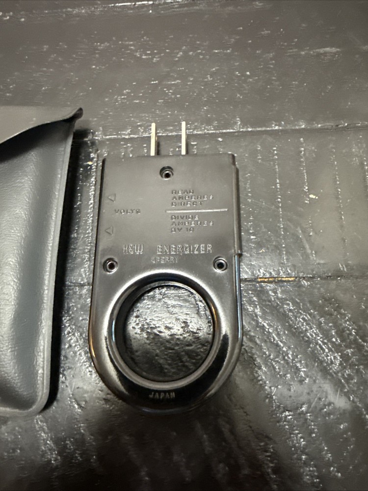 VINTAGE SPERRY ENERGIZER w/ CASE, E-1