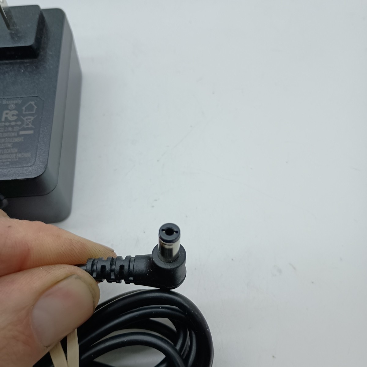 #F) Power Supply Model CW1263000US AC Adapter 12.6V 2A - FREE SHIPPING