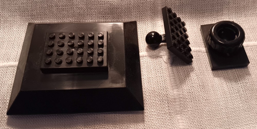 One Brickmaster Displays Infinity Angle Building Block Display Stand