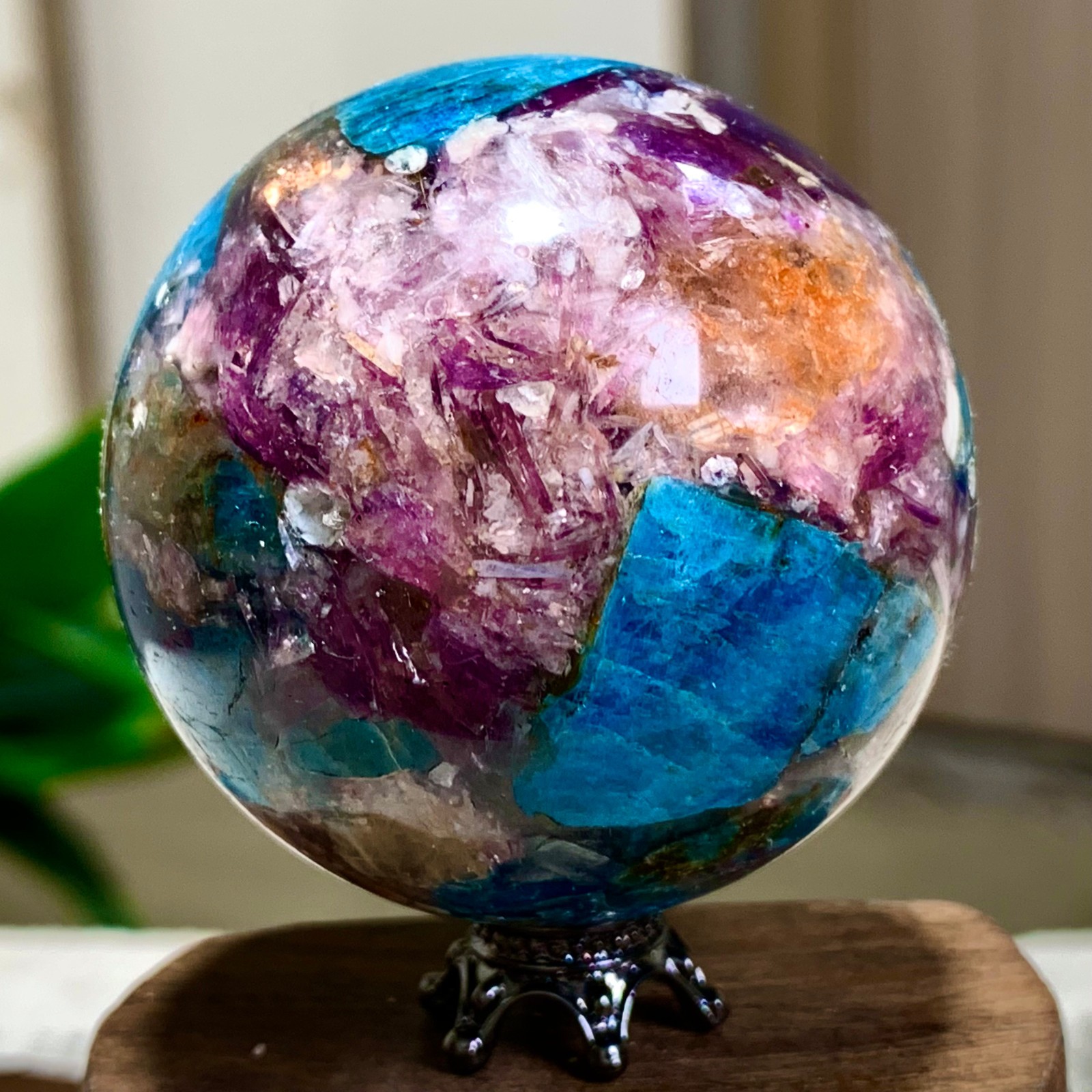 155G Natural Blue Aptite +Sun Stone purple lepidolite Sphere mineral sample