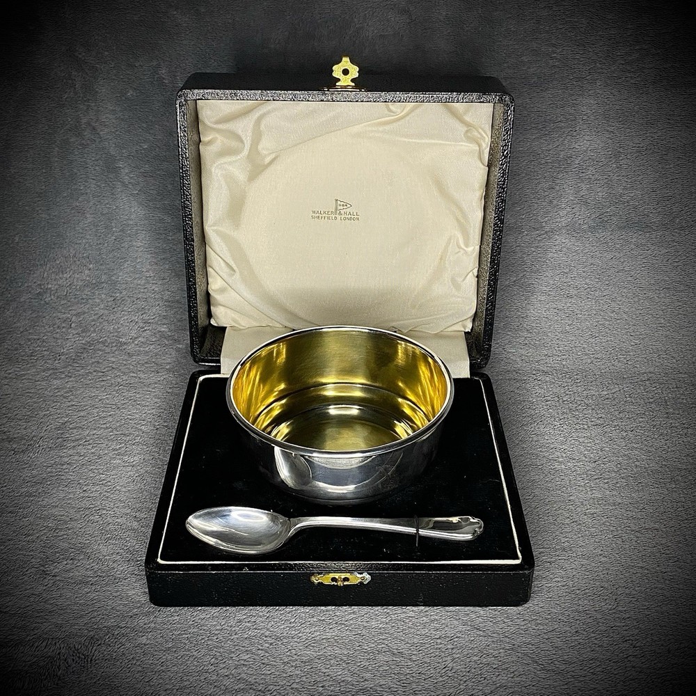 Walker & Hall Silver Plated Bowl & Spoon Set Gilt Interior Boxed