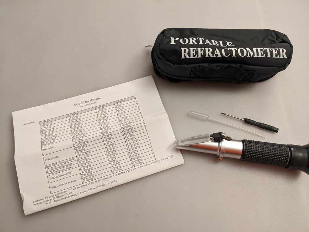 Portable Brix Refractometer REF113ATC. New Open Box