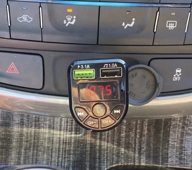 Car Bluetooth FM Transmitter Radio MP3 Wireless Adapter Car Kit USB Chargers