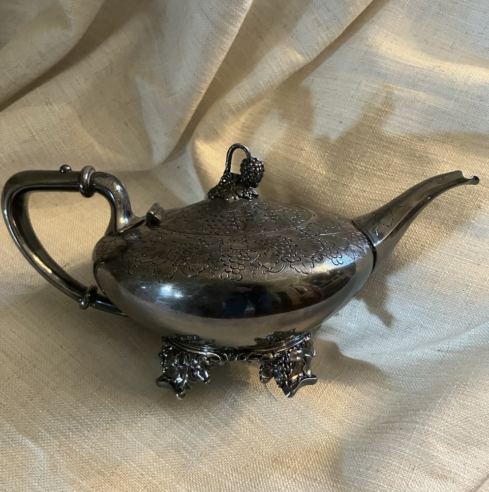 Antique Meriden B Co Roger’s Bros Quadruple Plate Teapot Grape Design #2103