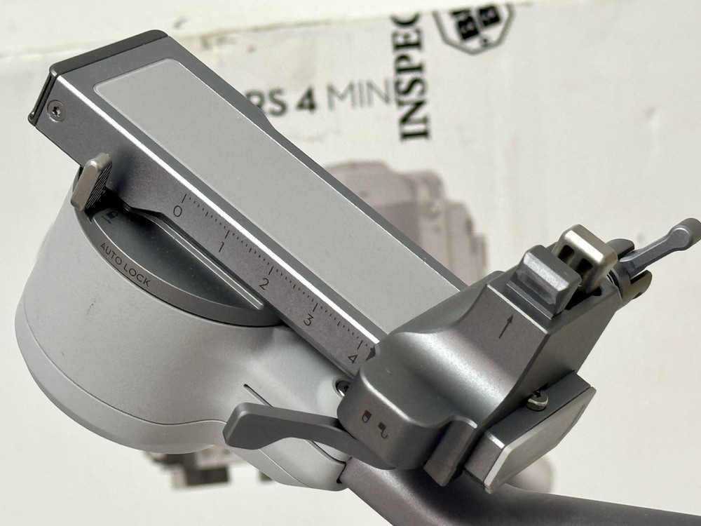 DJI RS 4 Mini Handheld 3-Axis Gimbal Stabilizer #3