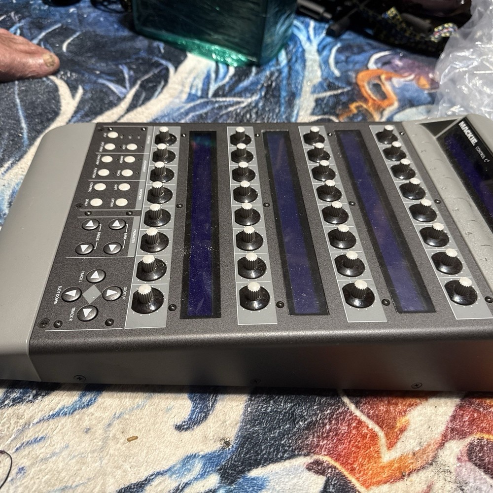 MACKIE Control C4 Logic Pro Controller Midi