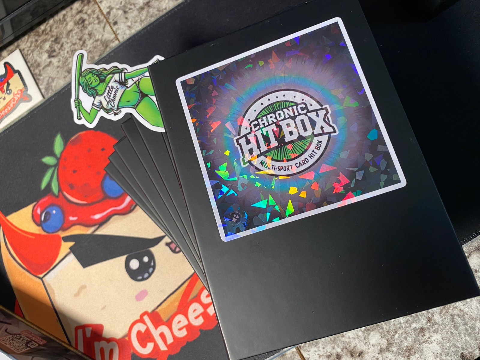 CHRONIC HIT BOX -SEALED MULTI-SPORT CARD BOX OF 1-4+ CARDS INSIDE! NBA MLB NFL!!