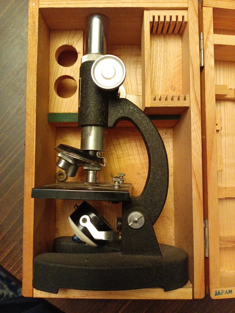 Tasco Deluxe High Quality Microscope and Case