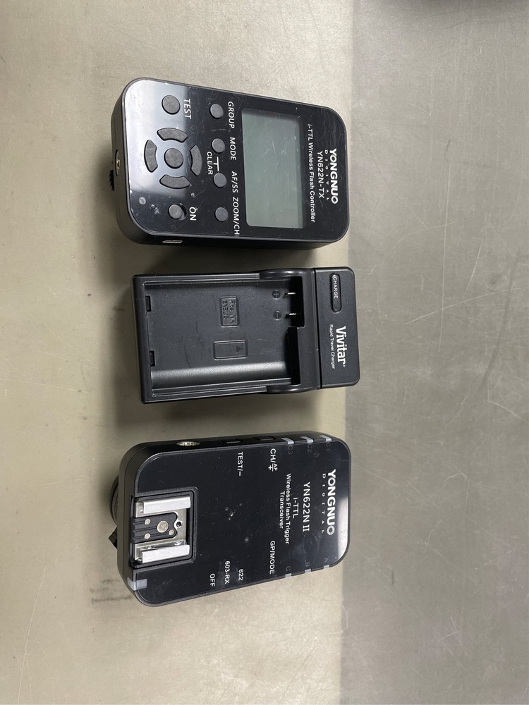 DJI Mic Mini Wireless Microphone System (2 Transmitters, 1 Receiver, Charging Ca