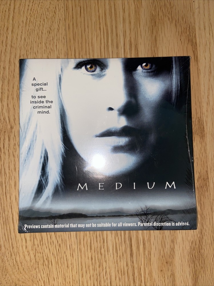 “Medium” On NBC 2004 Preview Cd Rom - Never Opened