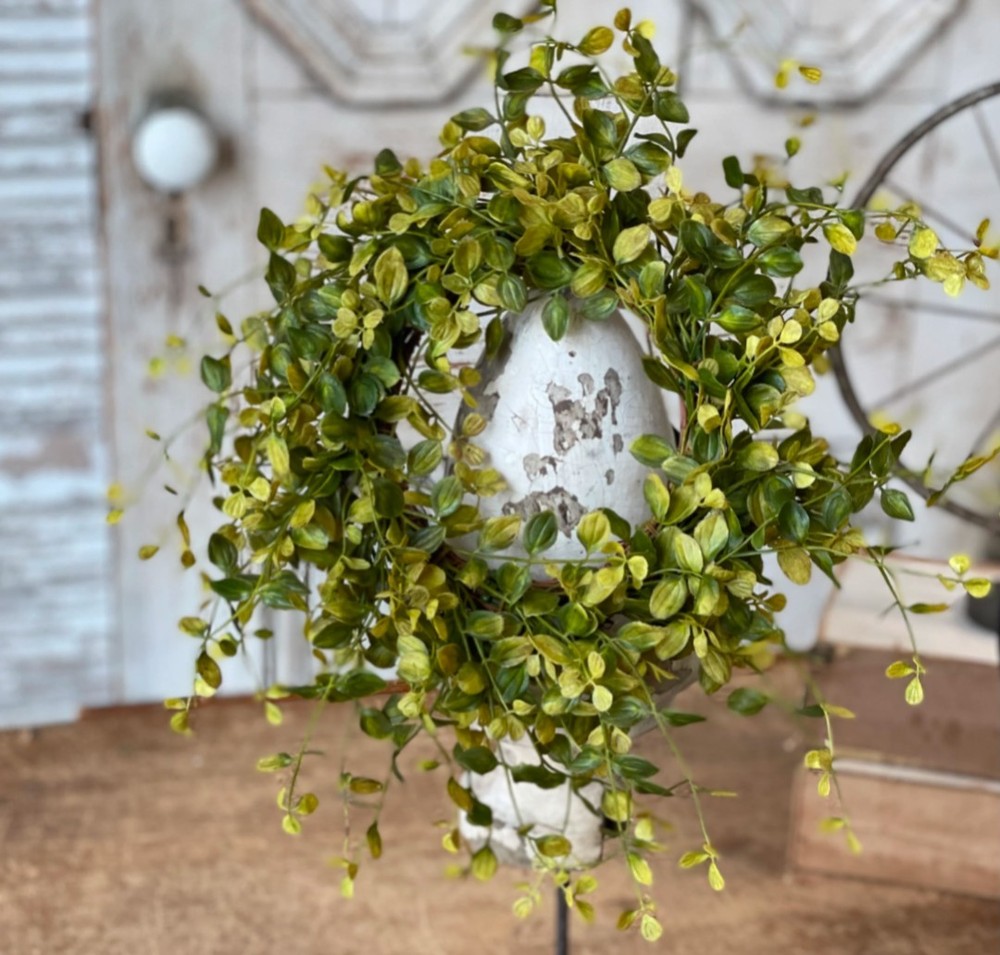 4-1/2" Bog Pimpernel Candle Ring