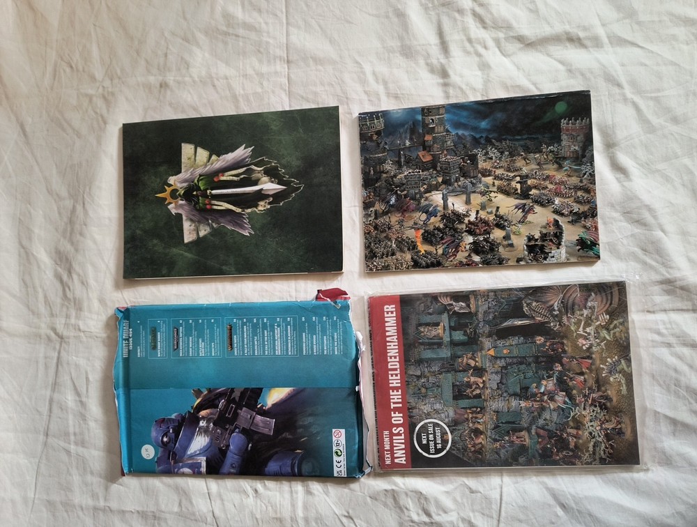 White Dwarf Value Bundle Double Sided Poster + Munchkin Card + 4 Issues