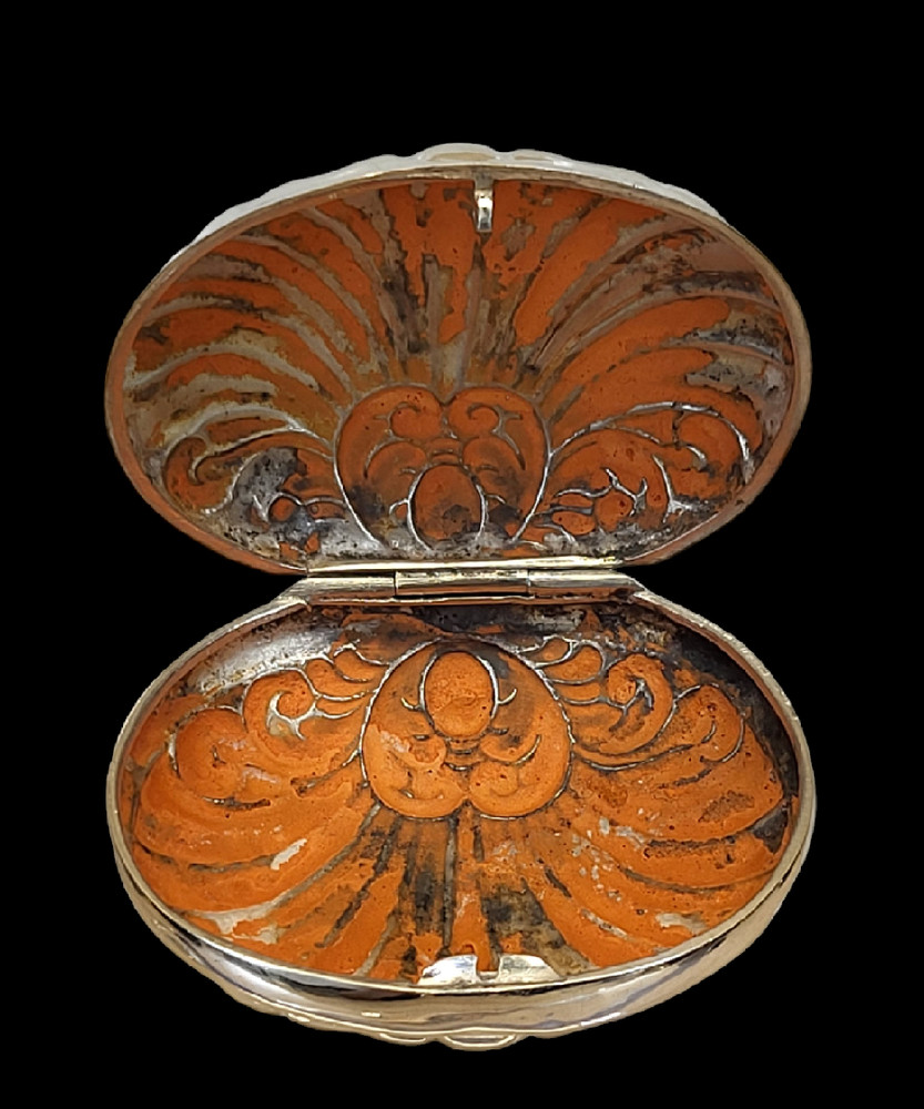 Ca. 1780 Continental Rococo Silver Repousse Shell Form Box period leather lining