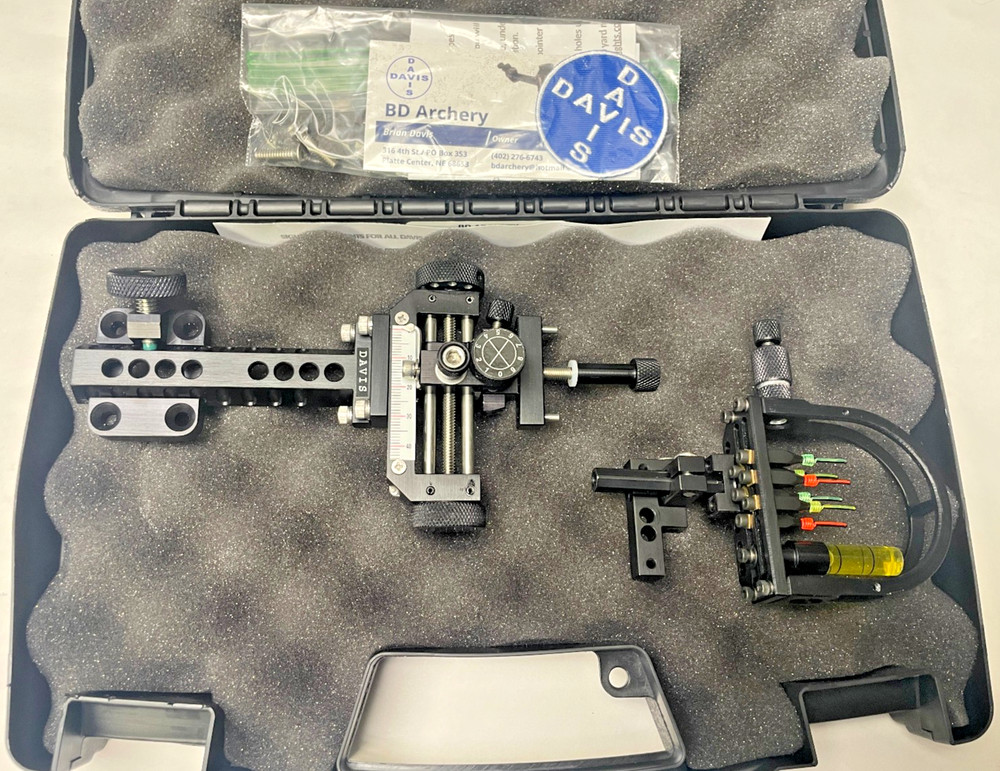 3" DAVIS TARGET SIGHT-Single Knob Mount-4" Ext-BLACK/BLACK KNOBS-(Six-.029 pins)