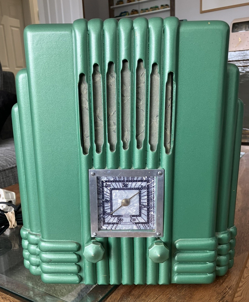 Gerry Wells Radiolette Valve Radio