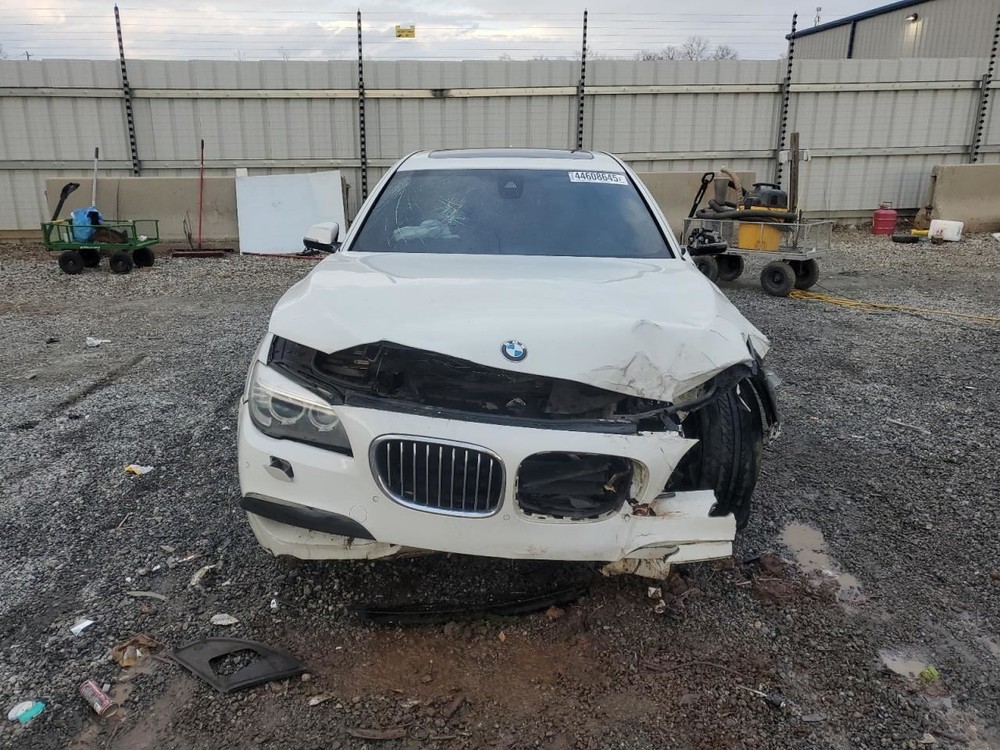 740I 2013 Glove Box 4648232
