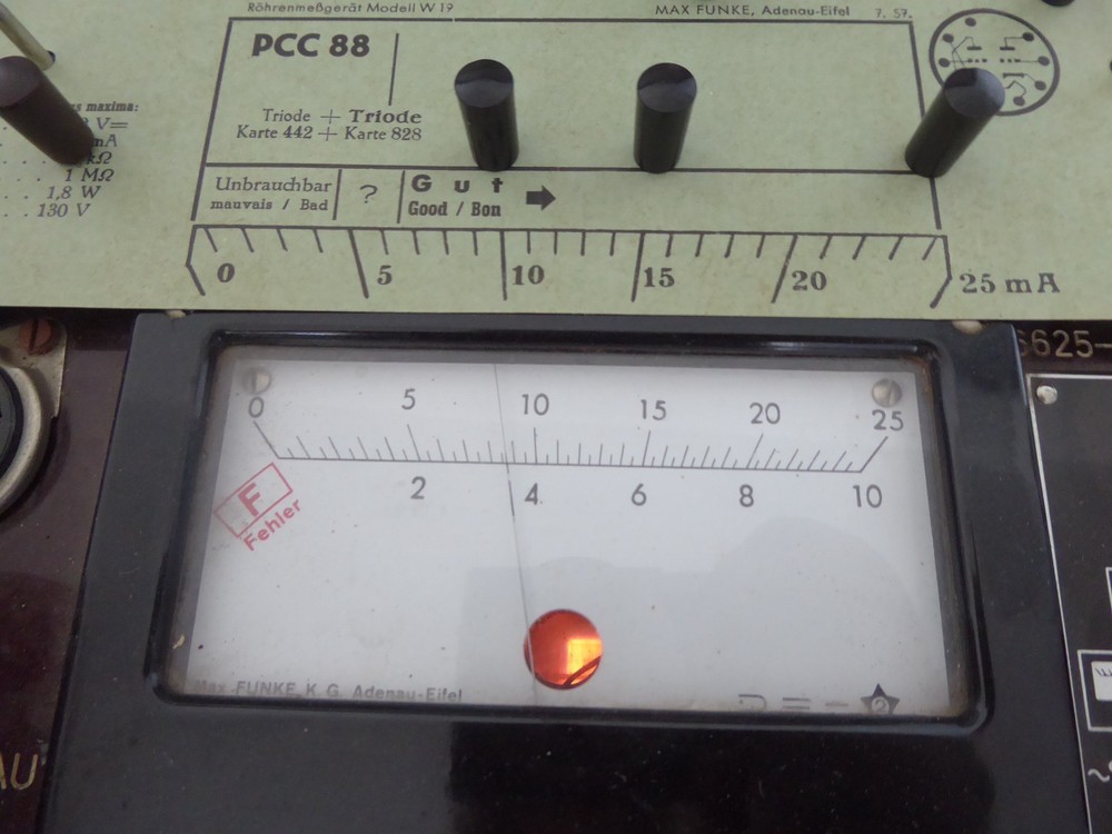 2 x TUBES " VALVO PCC88 " TESTED