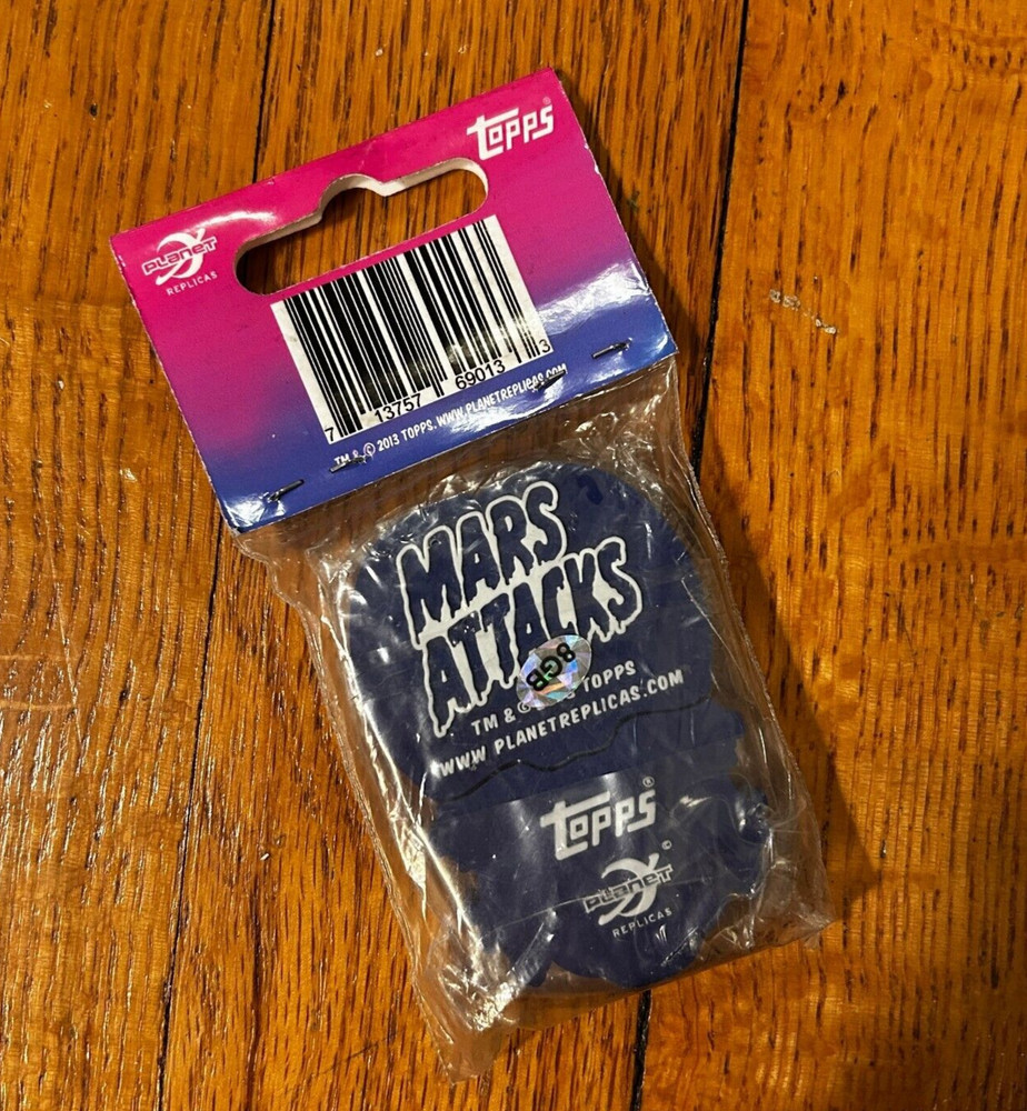 Mars Attacks OFFICIAL 8GB USB Alien Invader Flash Drive