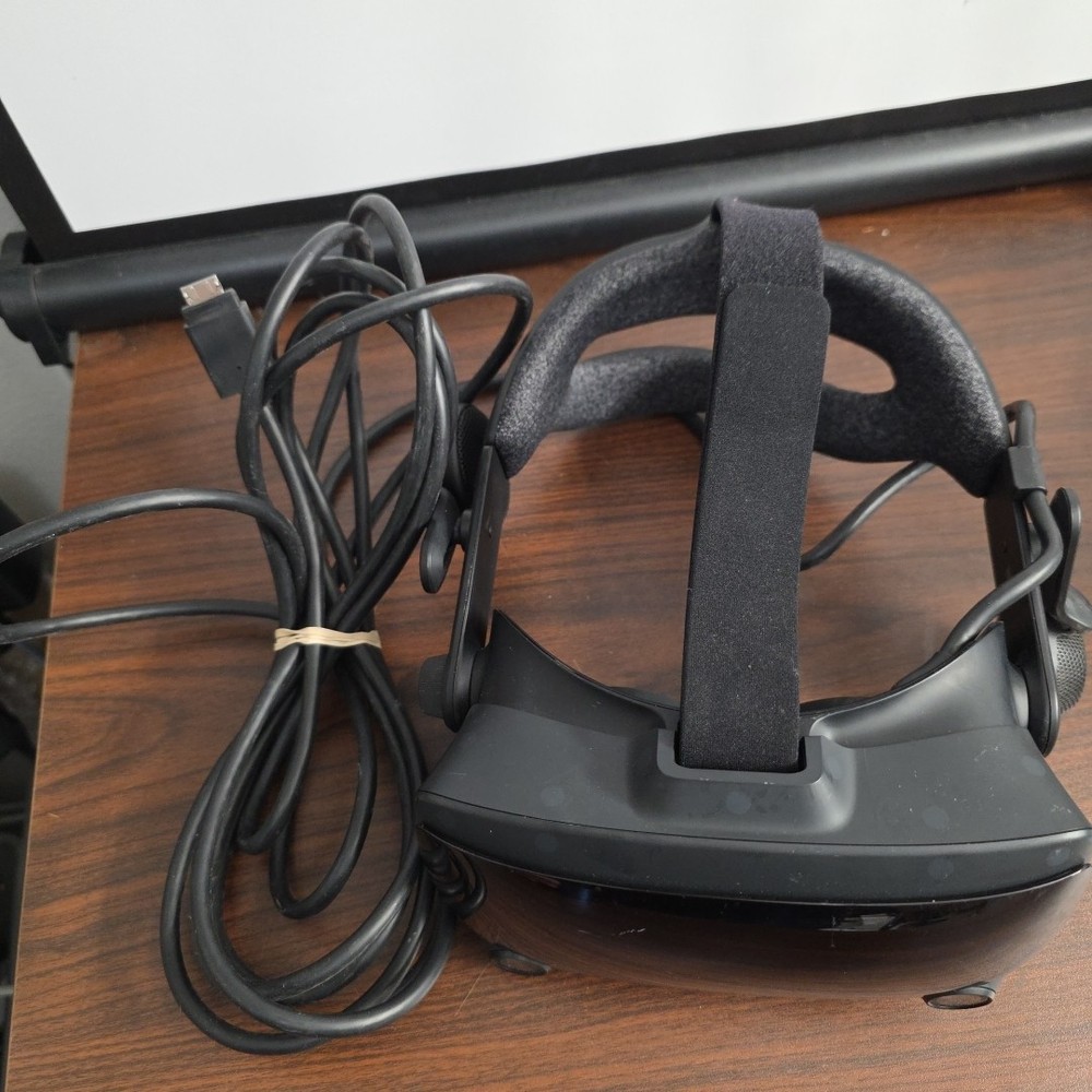 Valve Index VR Virtual Reality Headset Only Model 1007 - Used
