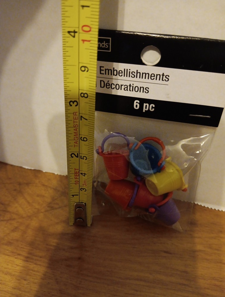 (4) Mini Art Minds Embellishments Beach Theme