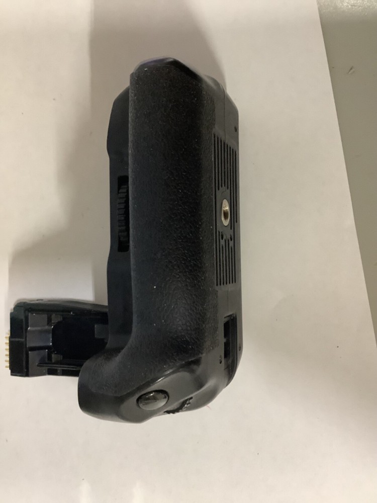 Vertical Battery Grip for Canon EOS 760D by Neewer