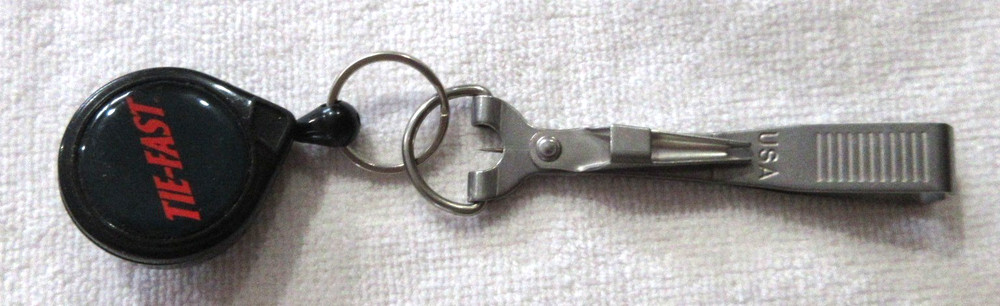 Fishing Tie-Fast Combo Knot-Tying Tip Sharpener Eye Hook Cleaner Retractable