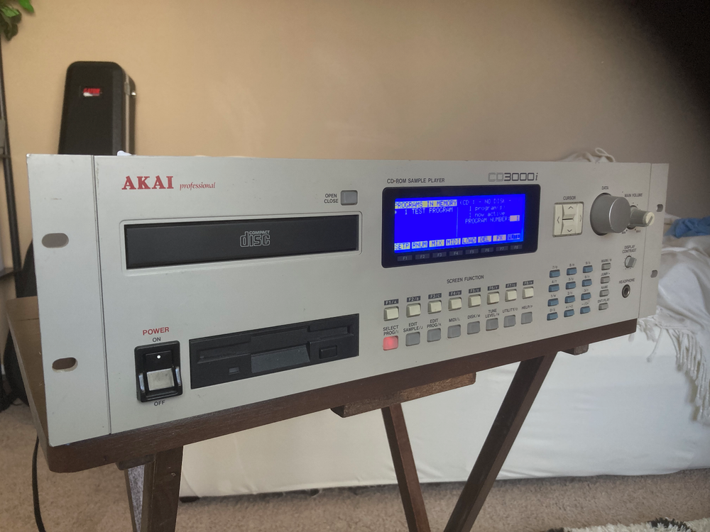 Akai CD3000i Sampler NEW DISPLAY SCSI, WORKING CD