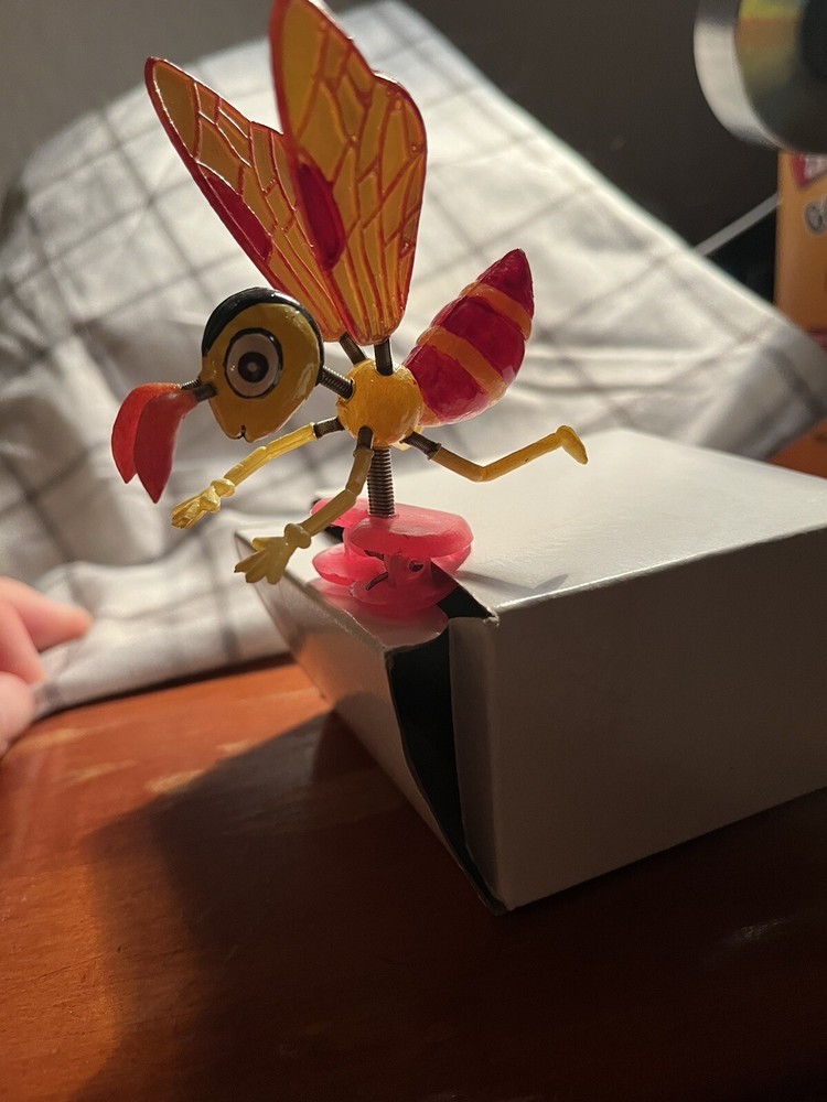 Floating Bug Clip On