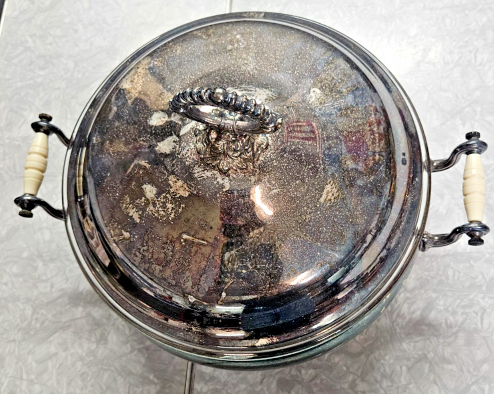 Vintage silverplate covered divided server w/ Glasbake insert 9.5" footed