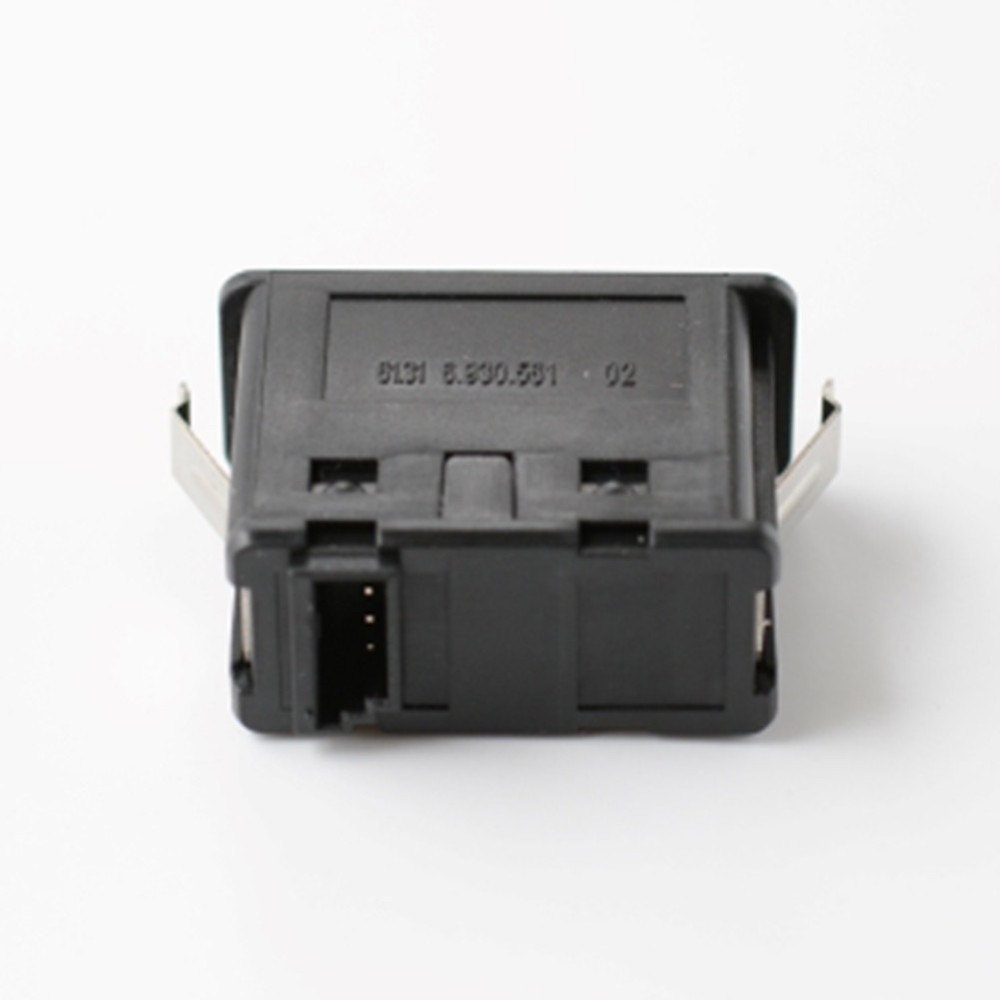 Quick and Easy to Use Audio Socket for BMW E60 E61 E81 E87 E90 X3 X5 SERIES