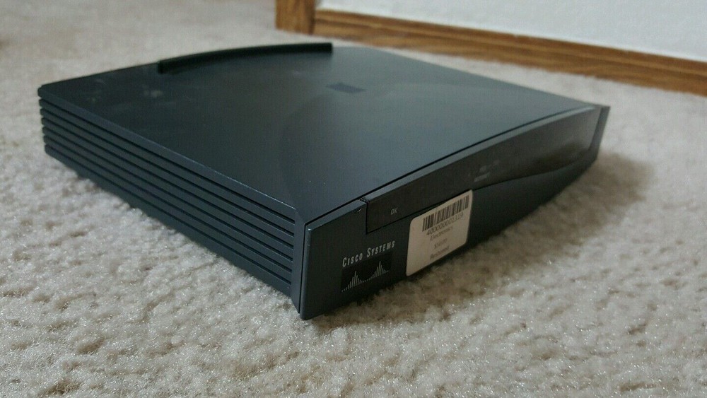 Cisco 806 Small Business Router Does not include power cord