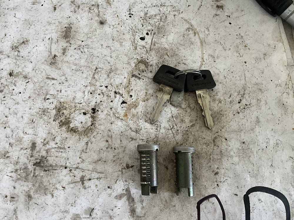 Piaggio Et4 Ignition Barrel And Keys