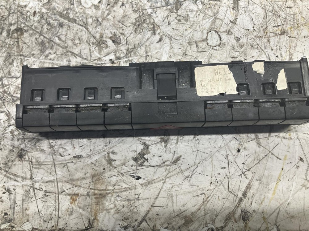 2018-2026 Freightliner CASCADIA SWITCH Dash Panel - Used