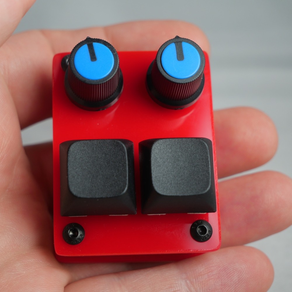 madMidiMini Compact Midi Controller with 2 Note Buttons 2 Potentiometers and LED