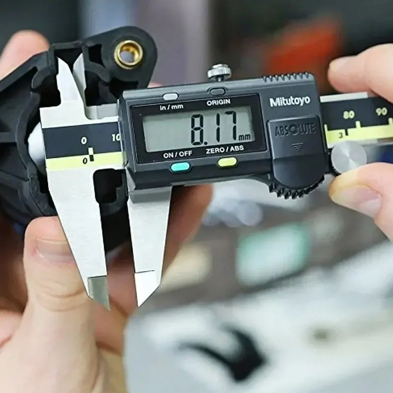 New 500-197-30 Mitutoyo Digital Caliper | 0-6" (200mm) | Absolute Encoder US