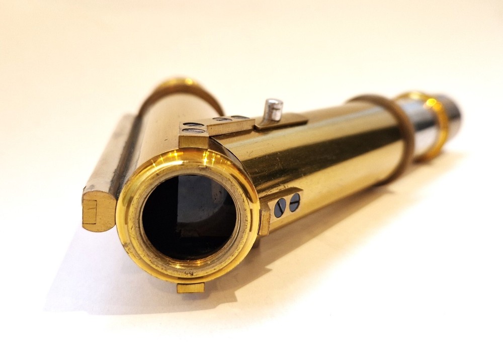 2 prototype bodytubes Leitz two microscopists inclining tube, 1910