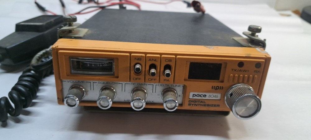 Pace 8046- 40 Channel CB Radio with Microphone