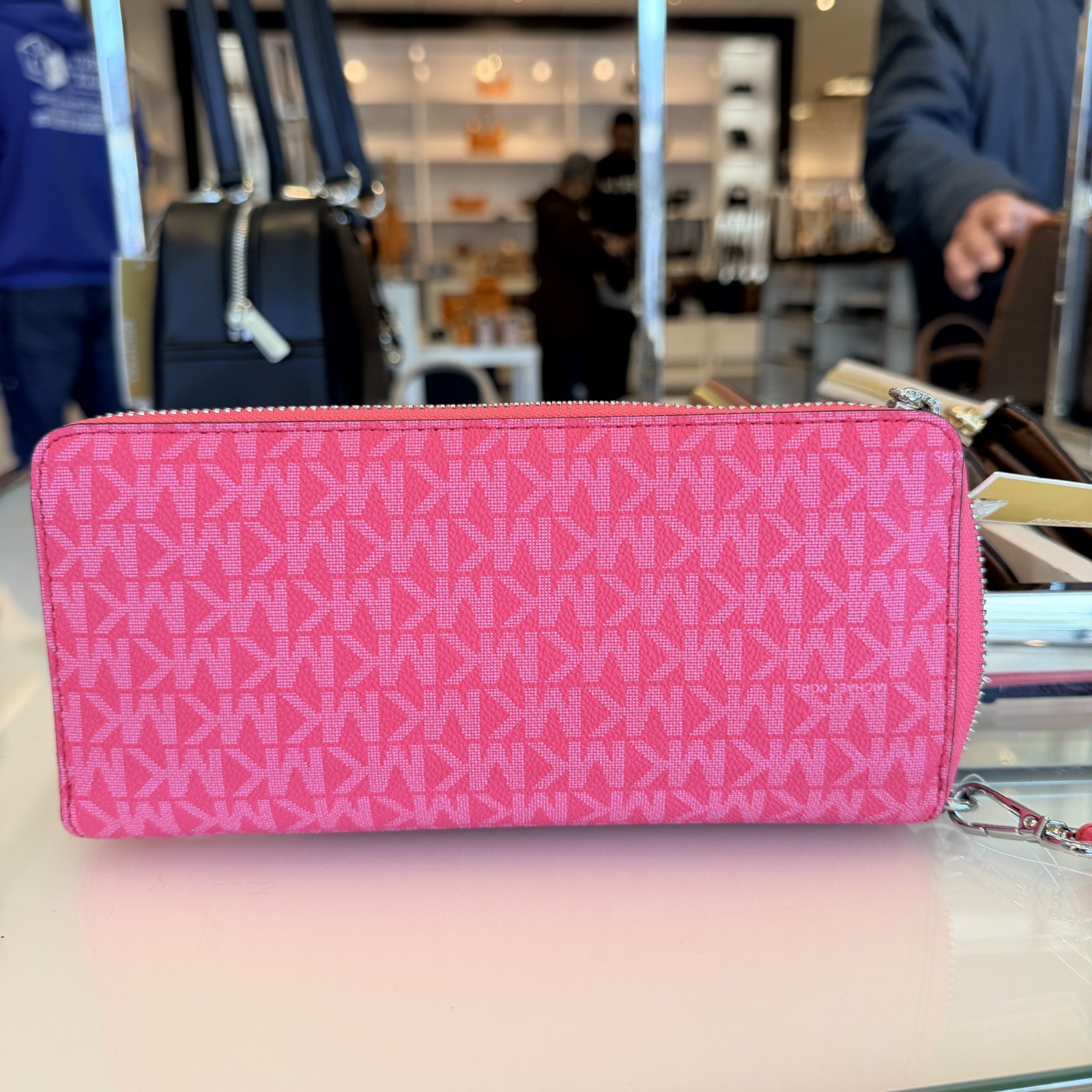 MICHAEL KORS JET SET TRAVEL LG CONTINENTAL WALLET WRISTLET MK LOGO Pink Hibiscus