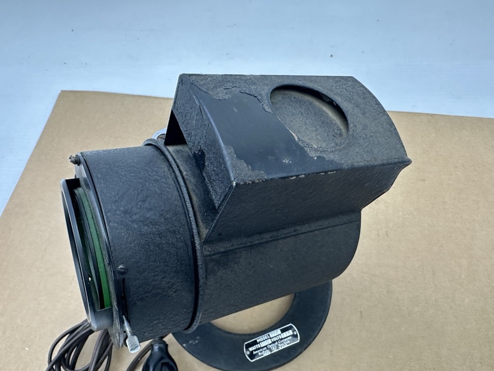 MICROSCOPE ILLUMINATOR Antique Spotlight Model 370 American Optical Co.